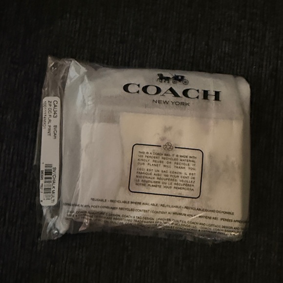 Coach Zip Card Case with Floral Print Coated Canvas & Leather in Chalk Multi NWT - Picture 5 of 11